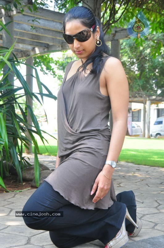 Padma Priya Photo Gallery - 11 / 90 photos