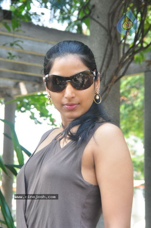 Padma Priya Photo Gallery - 39 / 90 photos