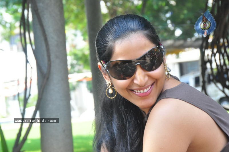 Padma Priya Photo Gallery - 50 / 90 photos