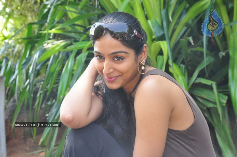 Padma Priya Photo Gallery - 58 / 90 photos