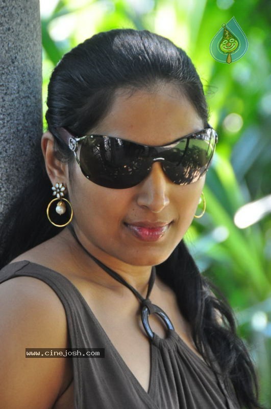 Padma Priya Photo Gallery - 61 / 90 photos