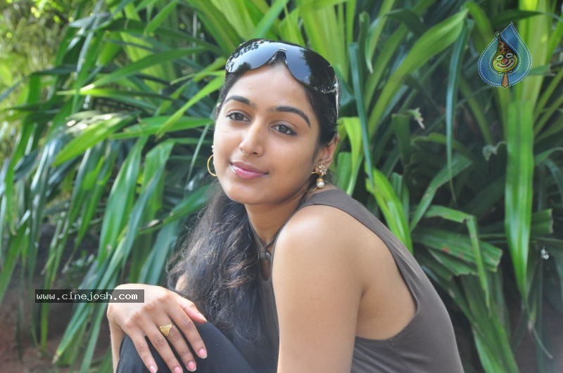 Padma Priya Photo Gallery - 90 / 90 photos