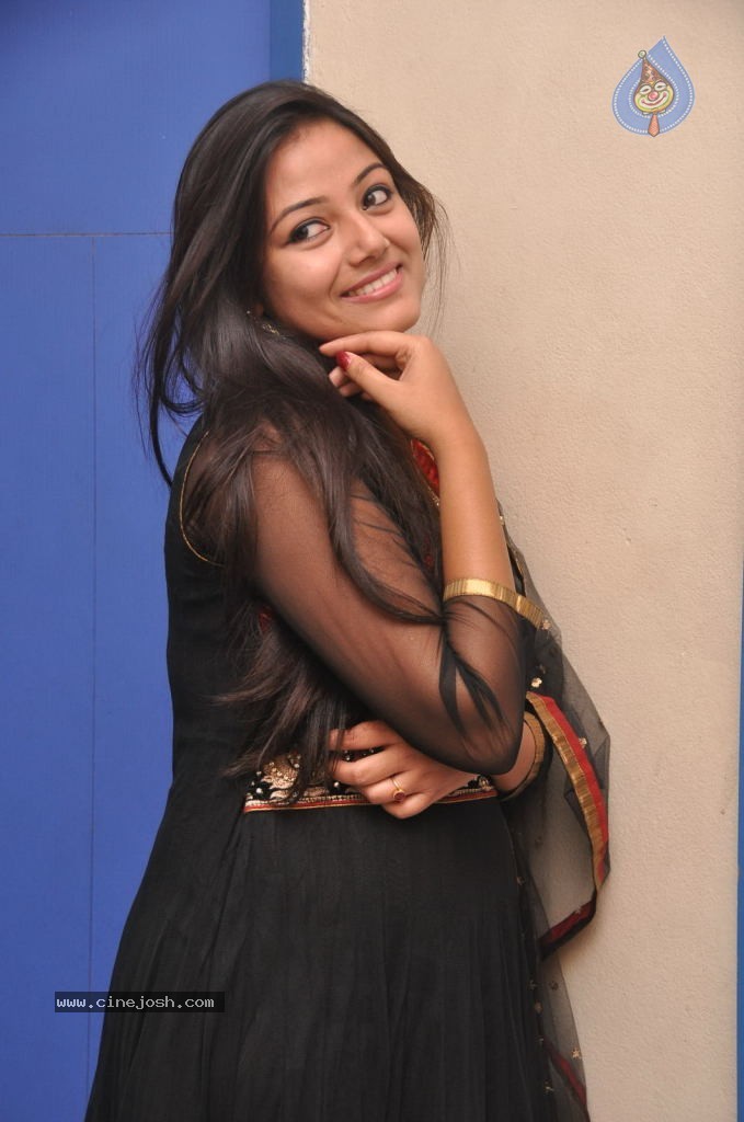 Pallavi Ghosh Stills - 37 / 64 photos