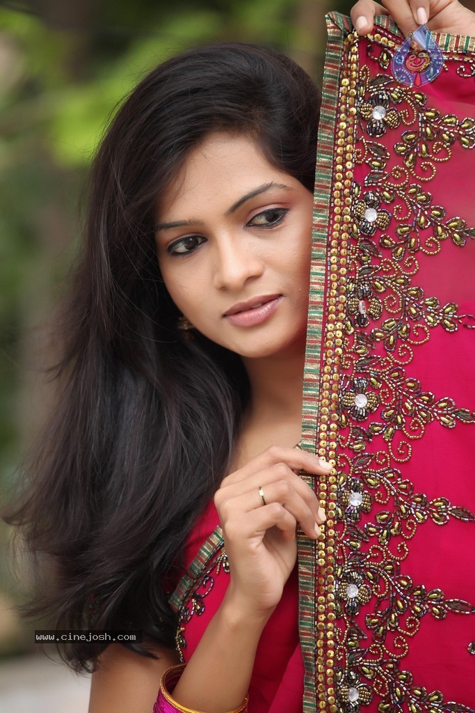 Pallavi Latest Stills - 37 / 66 photos