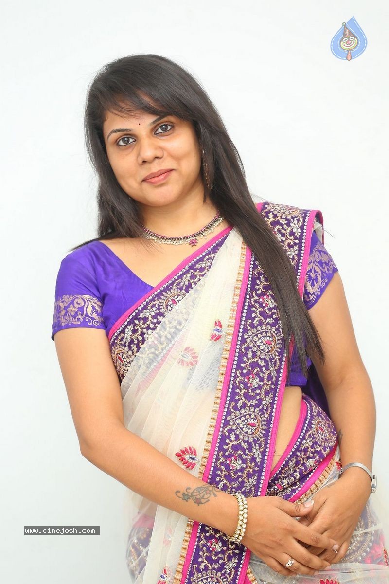 Pallavi Photos - 31 / 49 photos