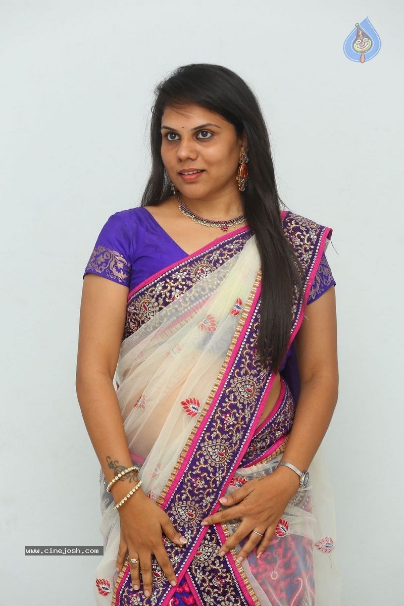 Pallavi Photos - 35 / 49 photos