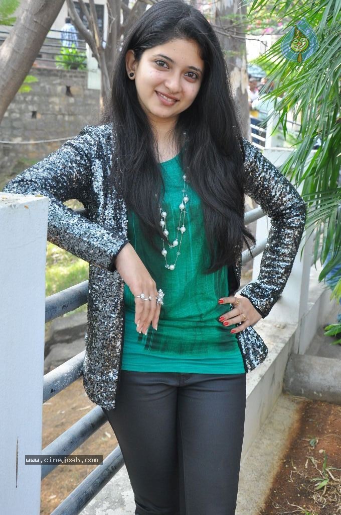 Pallavi Stills - 6 / 67 photos