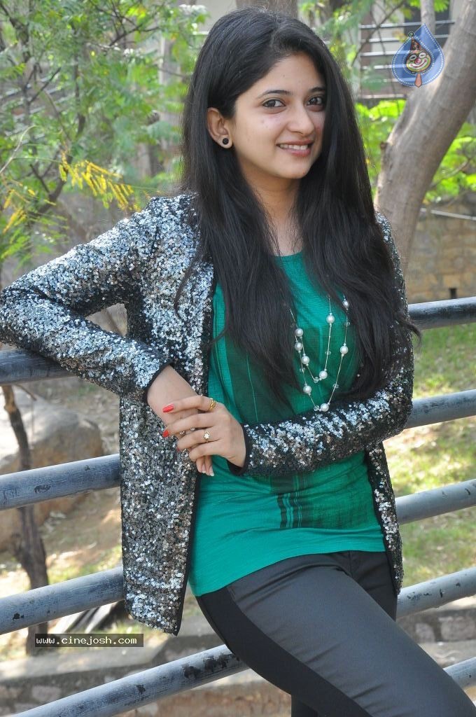 Pallavi Stills - 52 / 67 photos