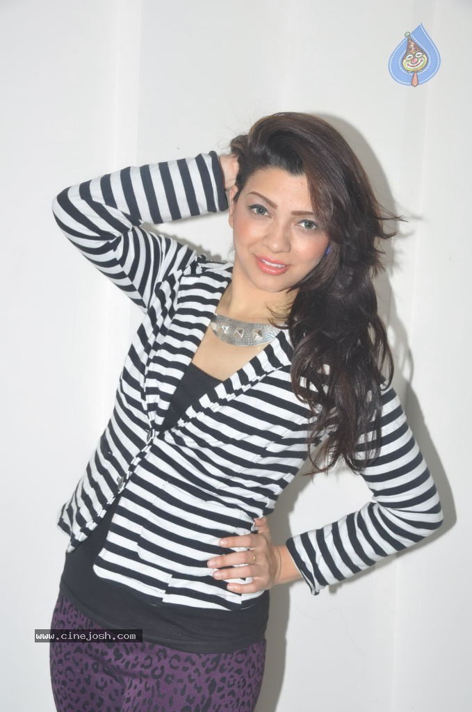 Parinidhi New Pics - 28 / 50 photos