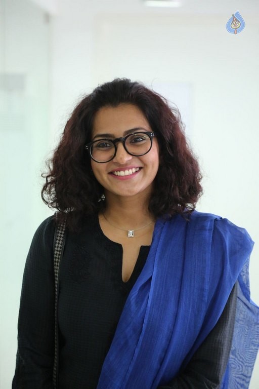 Parvathy New Photos - 4 / 15 photos