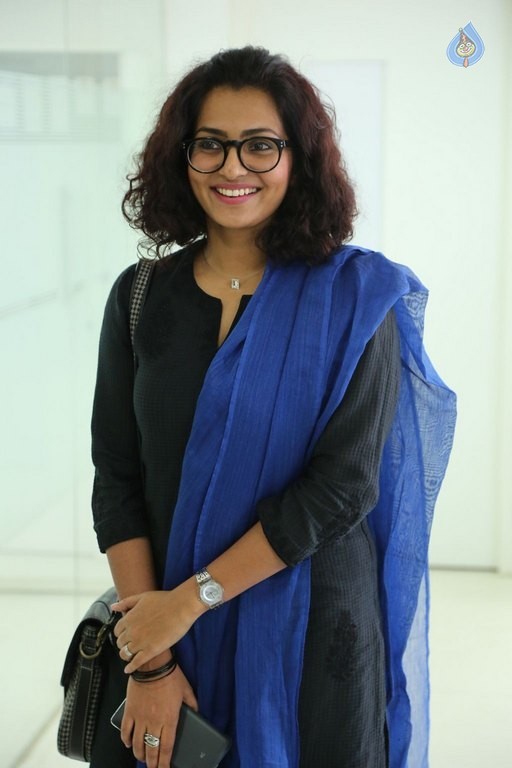 Parvathy New Photos - 5 / 15 photos