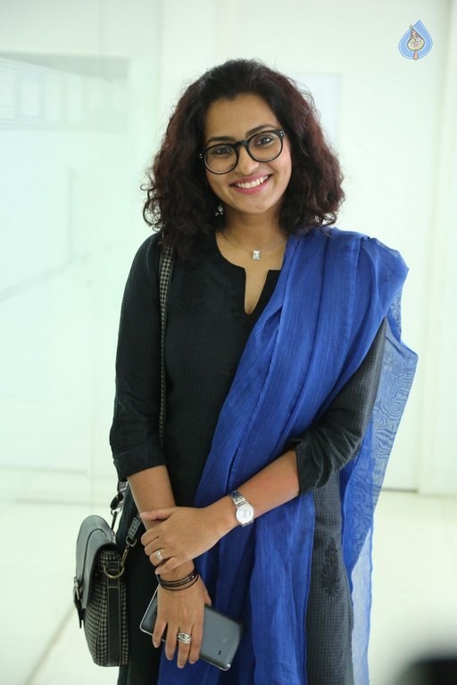 Parvathy New Photos - 7 / 15 photos