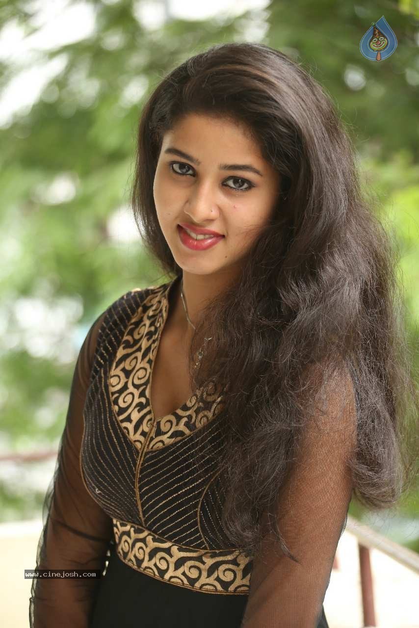 Pavani Latest Gallery - 19 / 64 photos