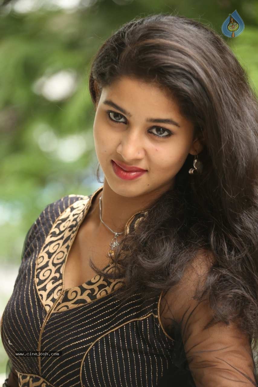 Pavani Latest Gallery - 23 / 64 photos