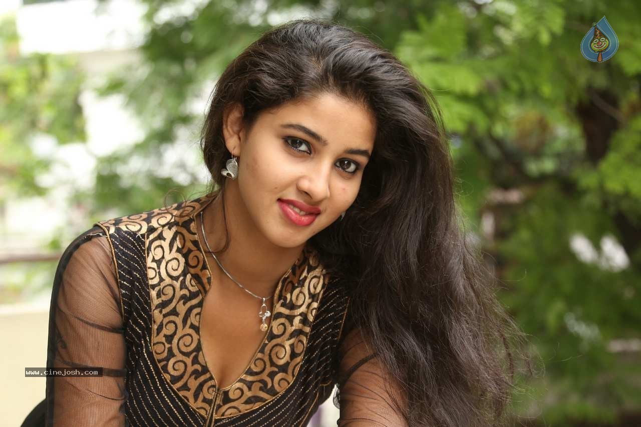 Pavani Latest Gallery - 26 / 64 photos