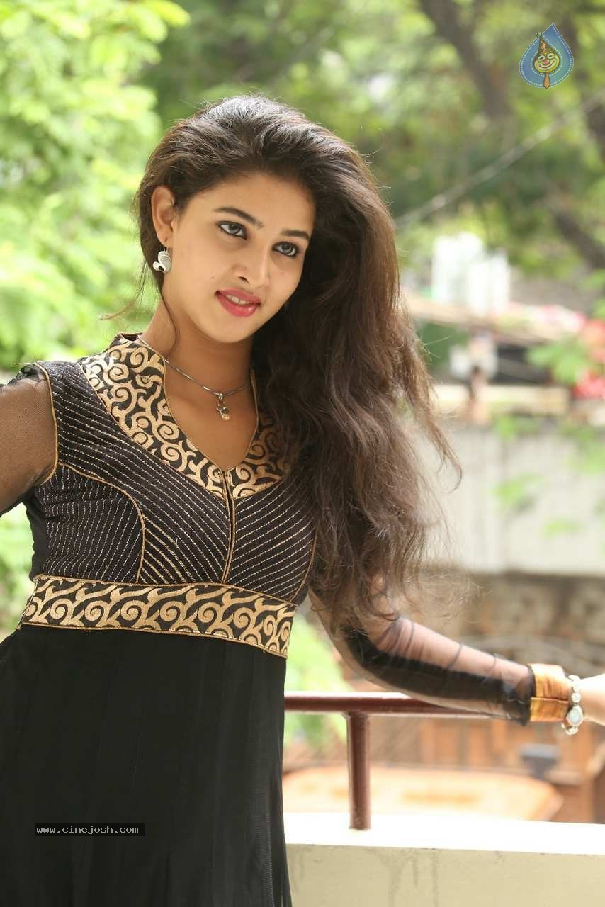 Pavani Latest Gallery - 28 / 64 photos