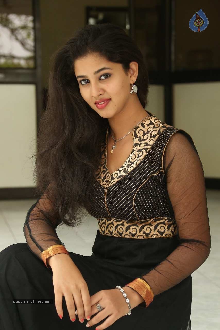 Pavani Latest Gallery - 38 / 64 photos