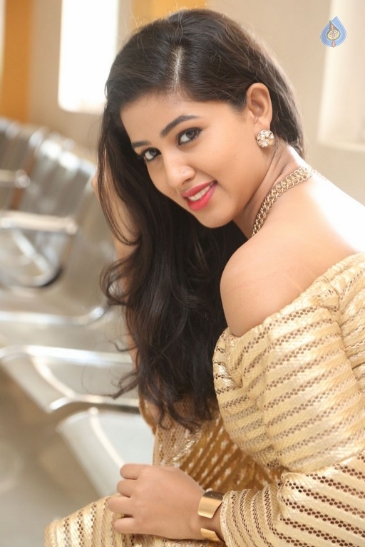 Pavani Latest Gallery - 19 / 40 photos