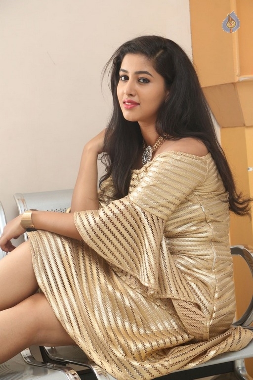 Pavani Latest Gallery - 29 / 40 photos