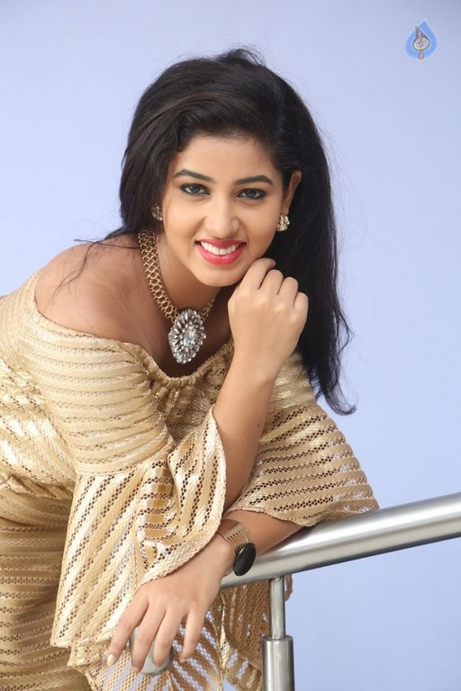 Pavani Latest Gallery - 33 / 40 photos