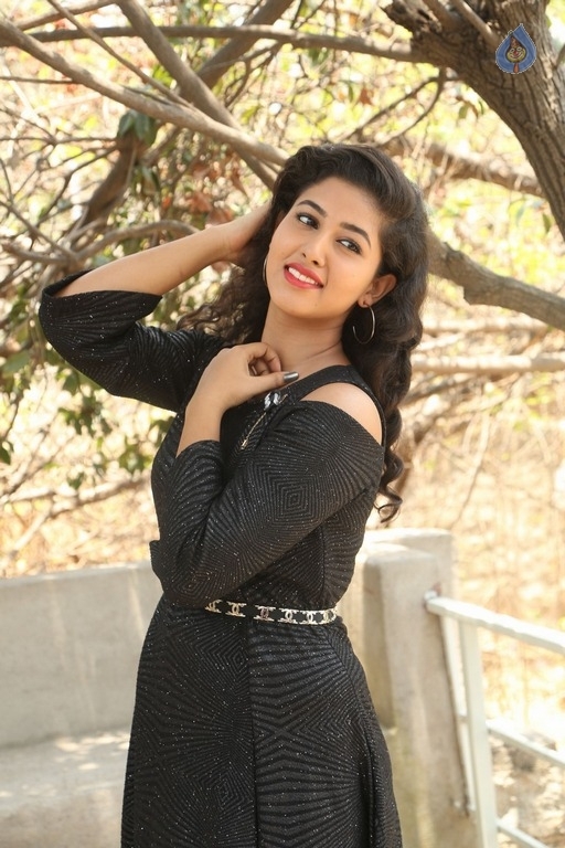 Pavani Latest Gallery - 19 / 32 photos