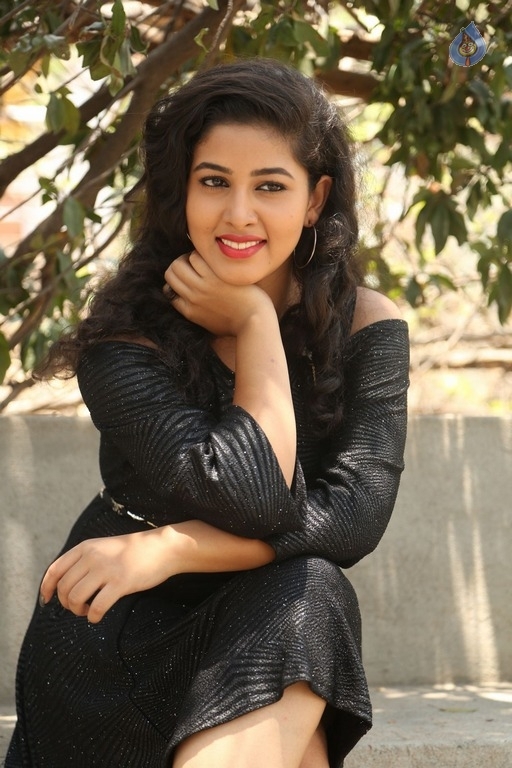 Pavani Latest Gallery - 26 / 32 photos