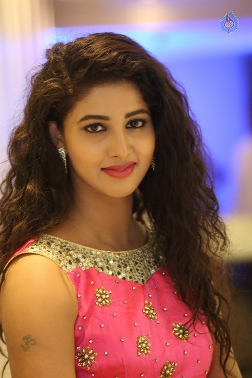 Pavani Latest Photos - 6 / 41 photos