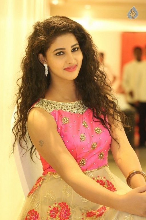 Pavani Latest Photos - 18 / 41 photos