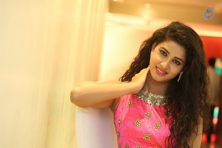 Pavani Latest Photos - 38 / 41 photos