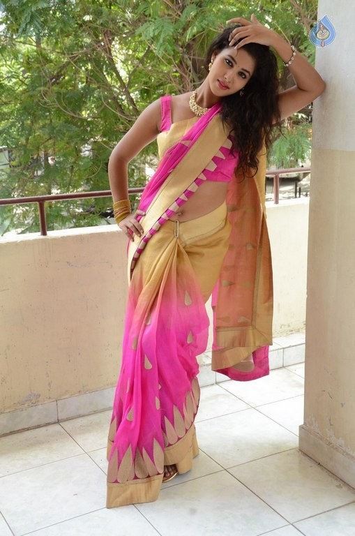 Pavani Latest Pics - 37 / 42 photos