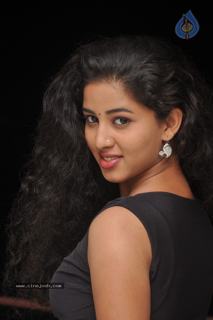 Pavani Latest Stills - 78 / 98 photos