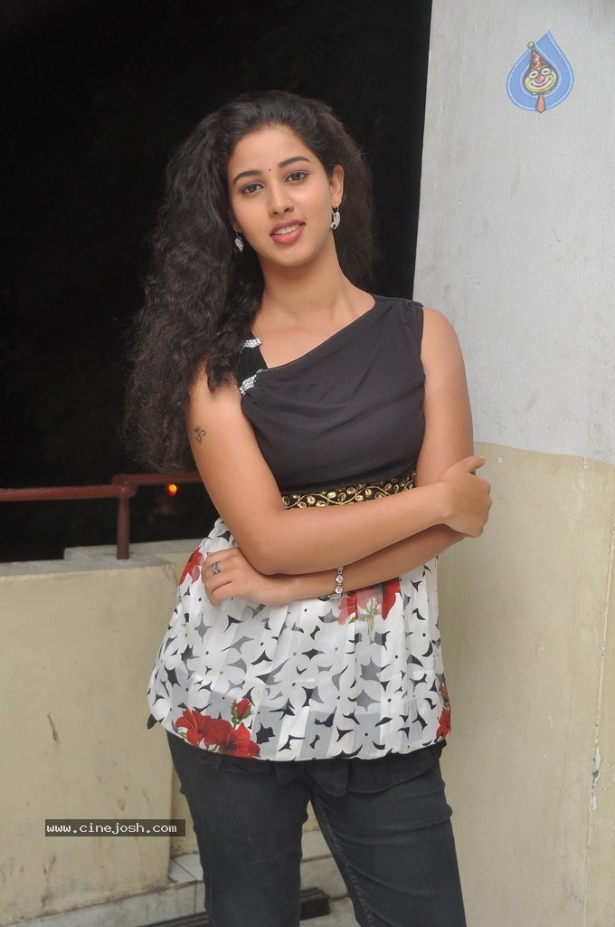 Pavani Latest Stills - 98 / 98 photos