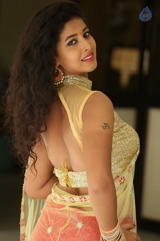 Pavani New Gallery - 19 / 54 photos