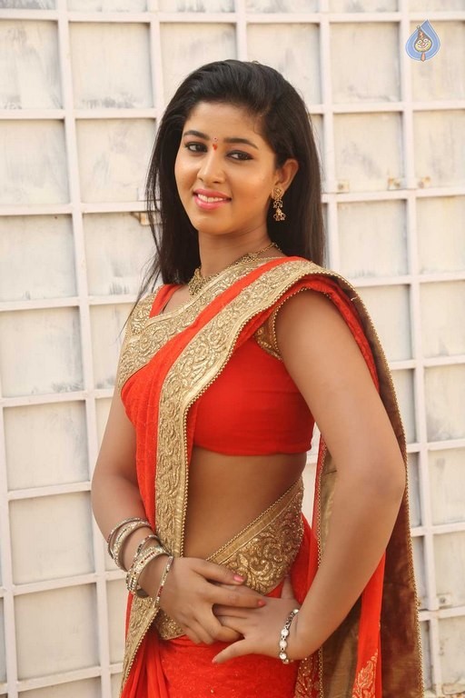 Pavani New Photos - 18 / 50 photos