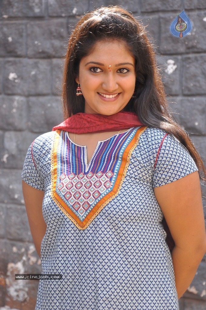 Pavani New Photos - 13 / 35 photos