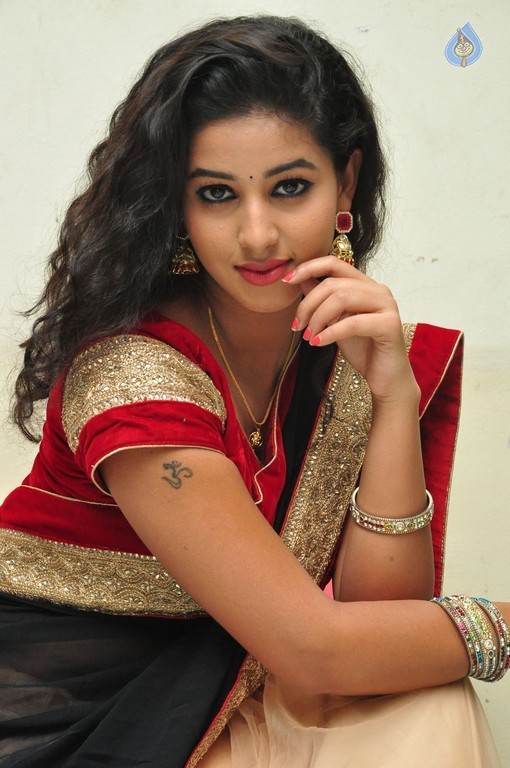 Pavani New Pics - 6 / 40 photos