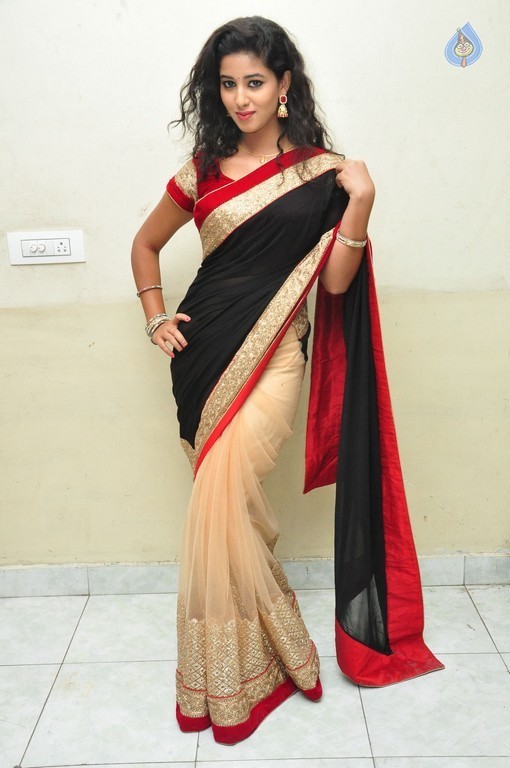 Pavani New Pics - 29 / 40 photos