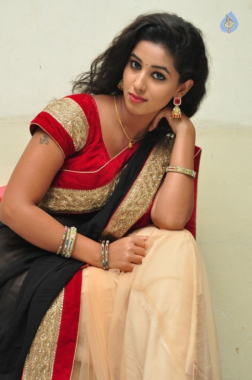 Pavani New Pics - 33 / 40 photos