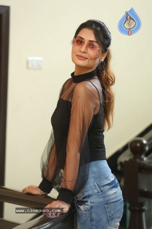 Payal Rajput Photos - 13 / 40 photos