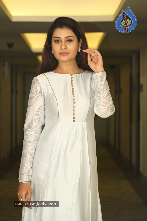 Payal Rajput Stills - 5 / 12 photos