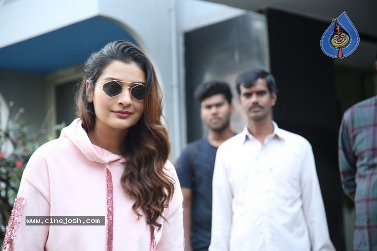 Payal Rajput Stills - 19 / 37 photos