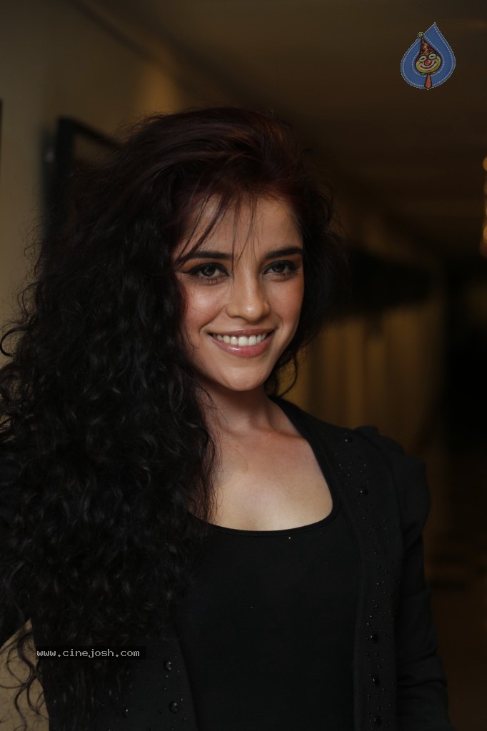 Piaa Bajpai Stills - 45 / 60 photos