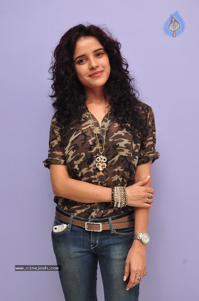 Piaa Bajpai Stills - 53 / 66 photos