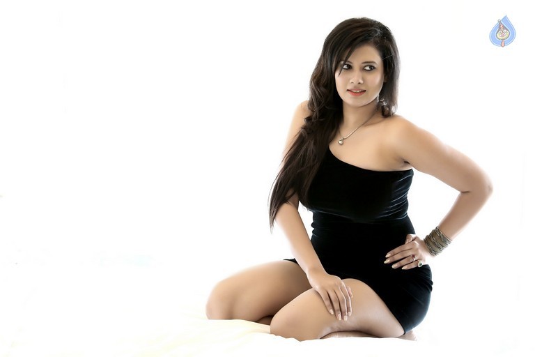 Pihu Photoshoot Photos - 16 / 34 photos