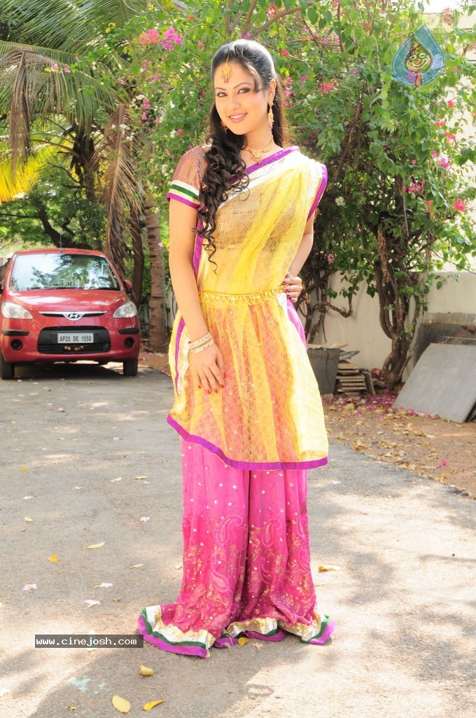 Pooja Bose Stills - 1 / 89 photos