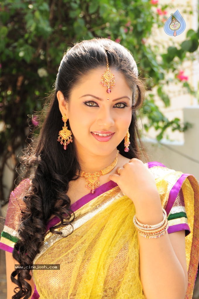 Pooja Bose Stills - 69 / 89 photos