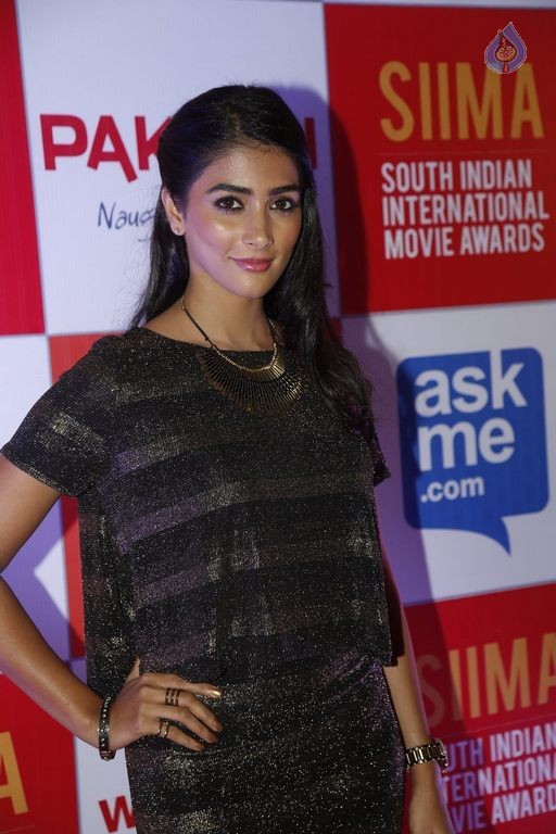 Pooja Hegde Pictures - 14 / 22 photos