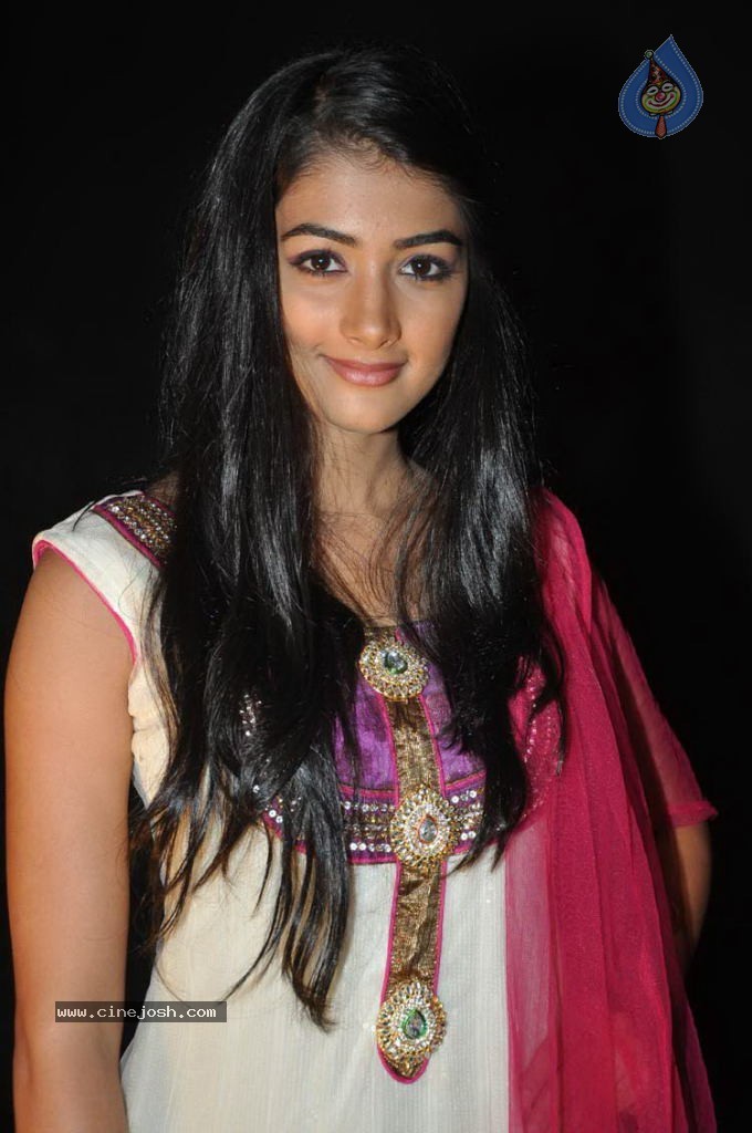 Pooja Hegde Stills - 1 / 54 photos