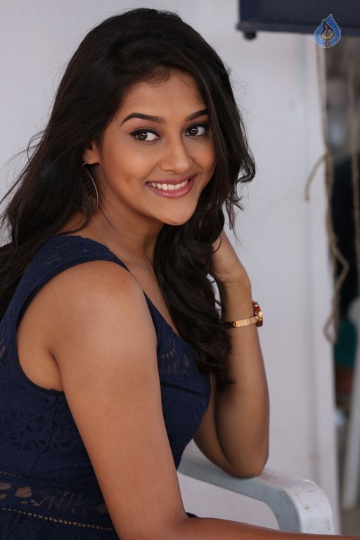 Pooja Jhaveri Photos - 53 / 61 photos