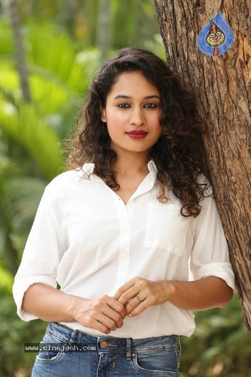 Pooja Ramachandran Images - 15 / 20 photos